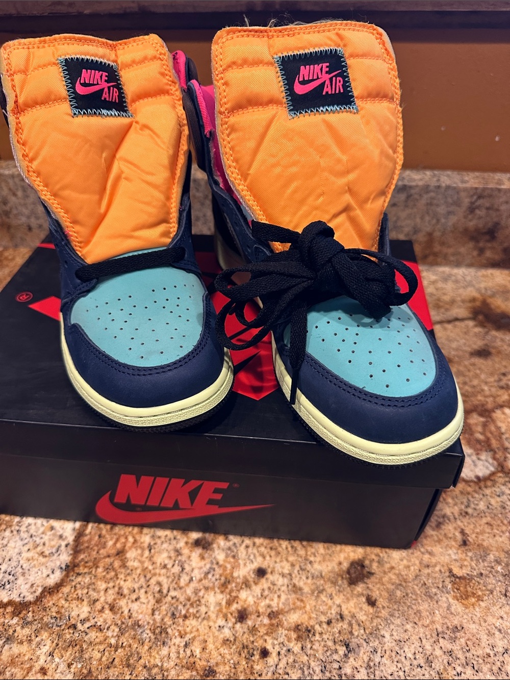 Air Jordan 1 retro High OG GS Sneaker- BIOHACK pinkBlack/Orange with Pink Laces - Picture 3 of 6